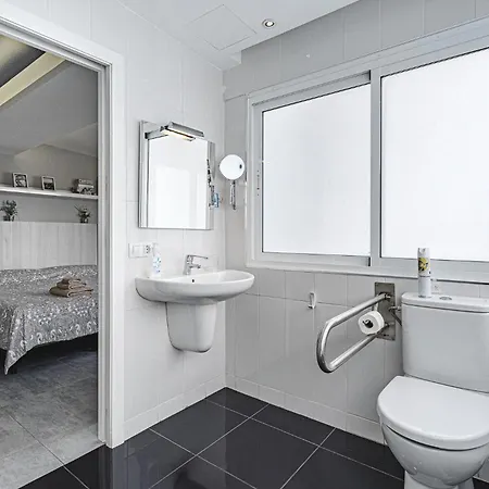 22 Avenida De Pueblos *