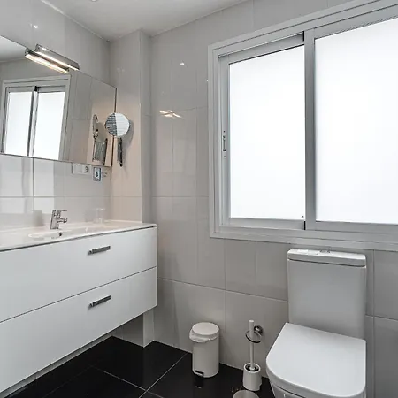 22 Avenida De Pueblos * Costa Adeje (Tenerife)