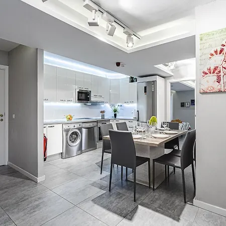 22 Avenida De Pueblos Apartament *